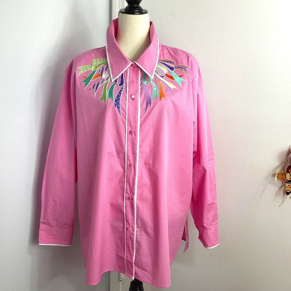 NWT BOB MACKIE WEARABLE ART PLUS 2X PINK BUTTON UP SHIRT TUNIC EMBROIDERY